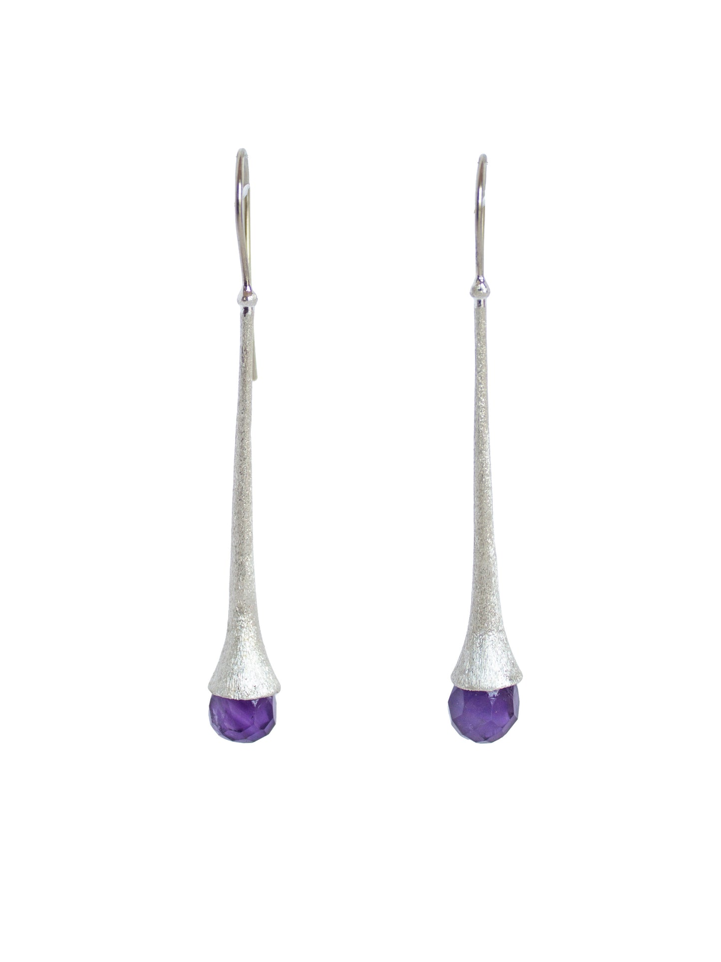 Lean and chic silver earring with a briolette cut amethyst gemstone