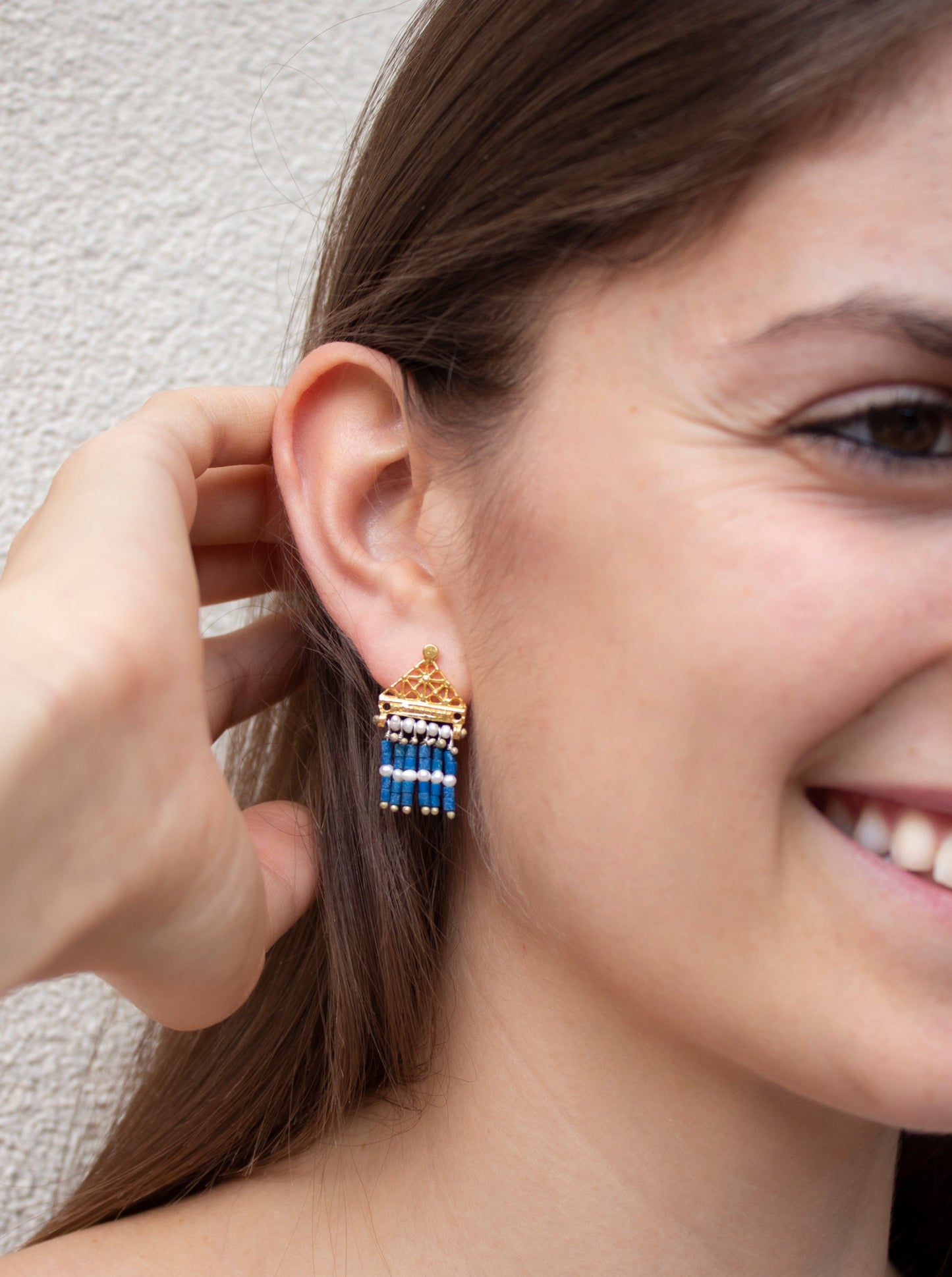 Lapis lazuli earrings with pearl